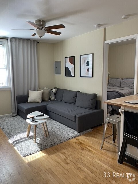 Building Photo - 3240 N Clark-3M Unit 3M Rental