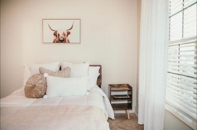 Building Photo - 1306 N 31st St