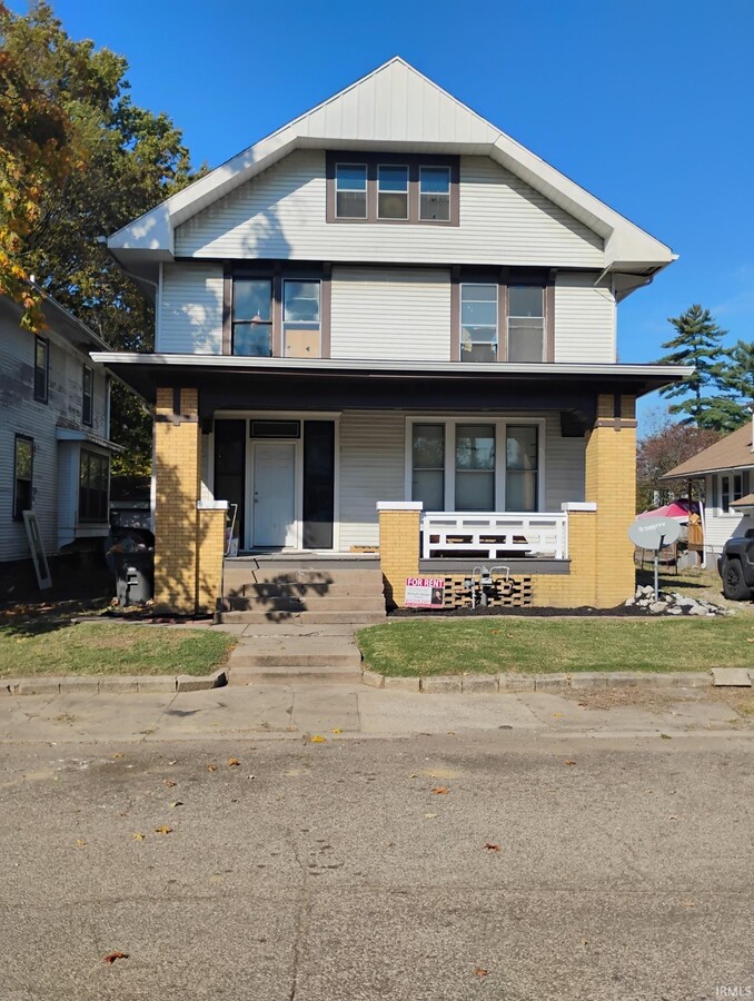 Photo - 824 E Blackford Ave Townhome