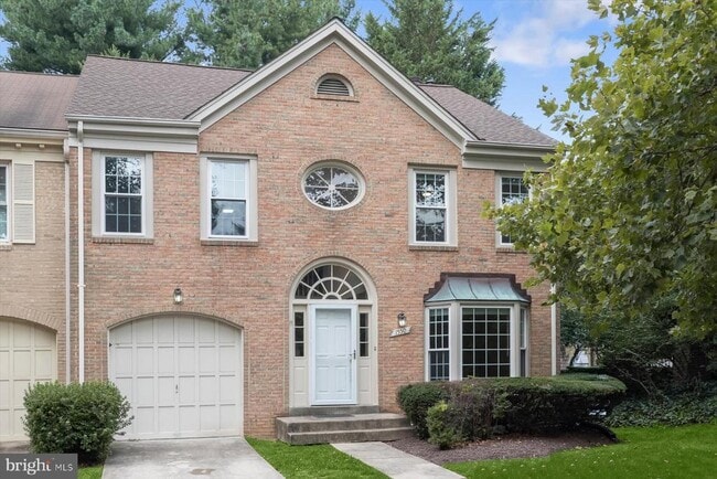 1550 McLean Commons Ct