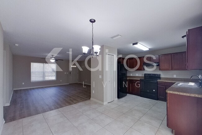 205 Malauka Loop