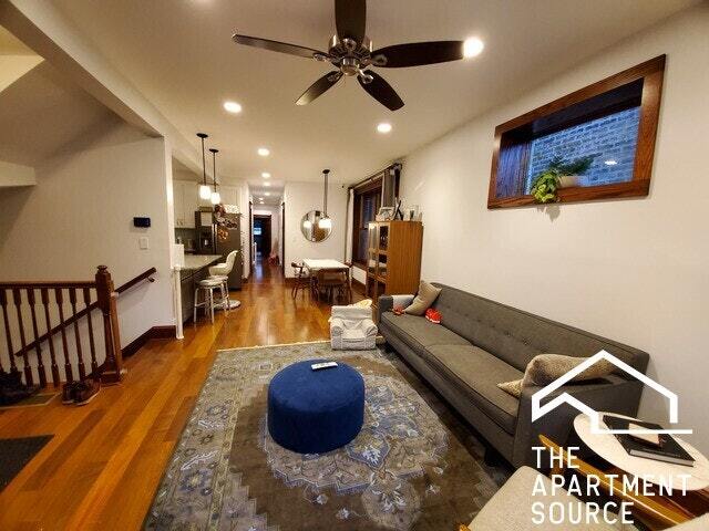 Photo - 1019 W Oakdale Ave Unidad 1F