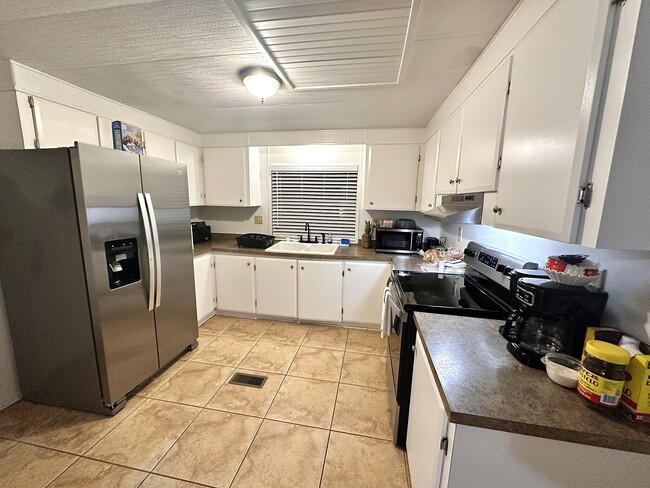 Photo - 1815 Woodcrest Dr Unit 3