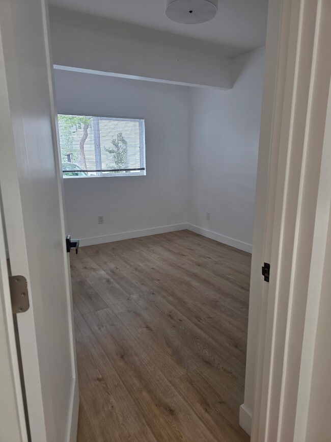 Building Photo - 1810 Verdugo Vista Dr Unit Glendale for rent