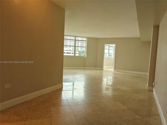 Photo - 825 Brickell Bay Dr Unit 445