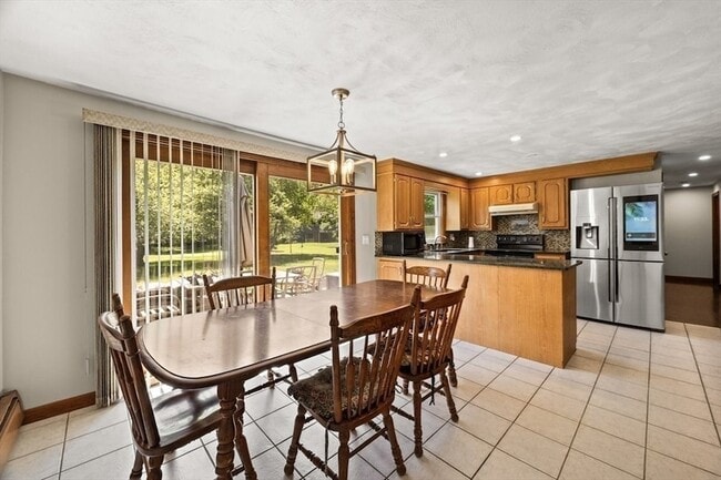 Photo - 110 Bushee Rd