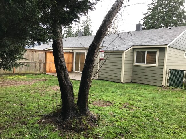 Photo - 1548 N Rainier Ave