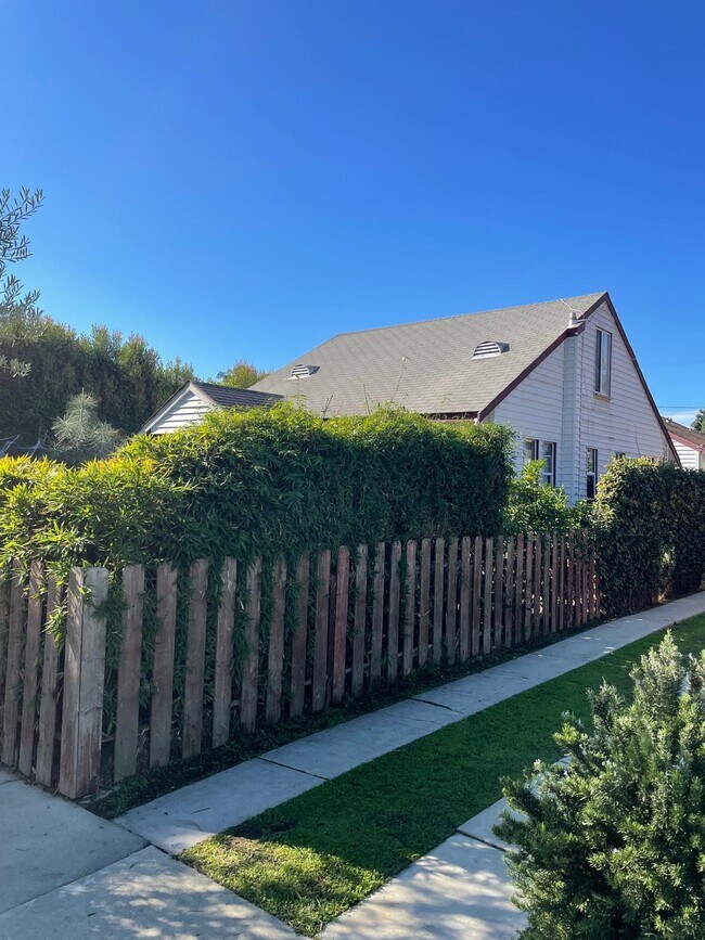 Photo - 4215 Mildred Ave Unit Front Detached House