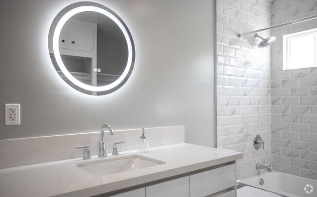 Studio-397 SF - 3240 Fay