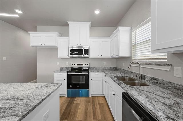 Photo - 3110 St John St