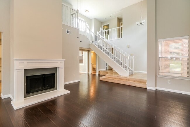 Photo - 6637 Queensclub Dr