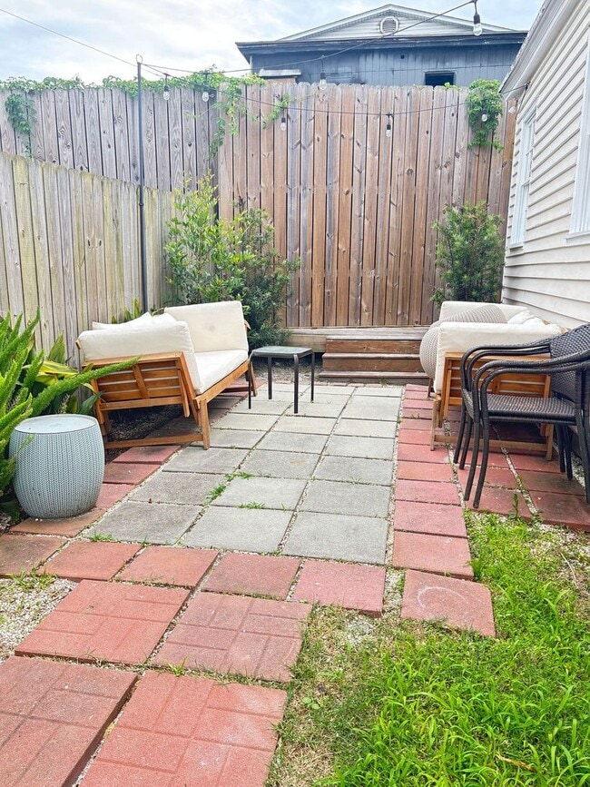 Photo - Available August 1st. Available FULLY FURNISHED 3 BR in the Heart of Downtown Charleston!