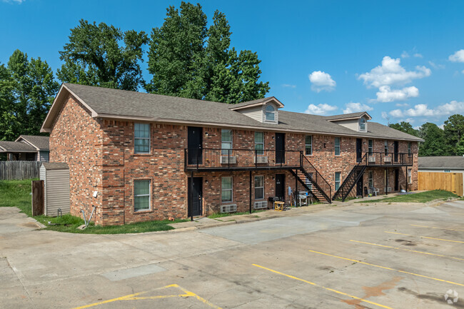 Building Photo - Falcon Crest Rental