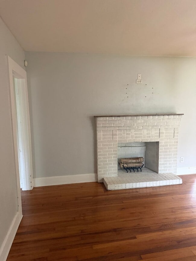 Photo - 105 Glenview Dr