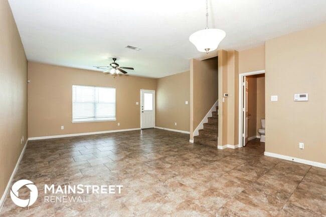 Photo - 628 Lazy Crest Dr