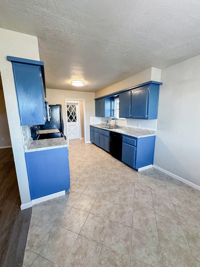 Photo - 7603 NW Andrews Ave