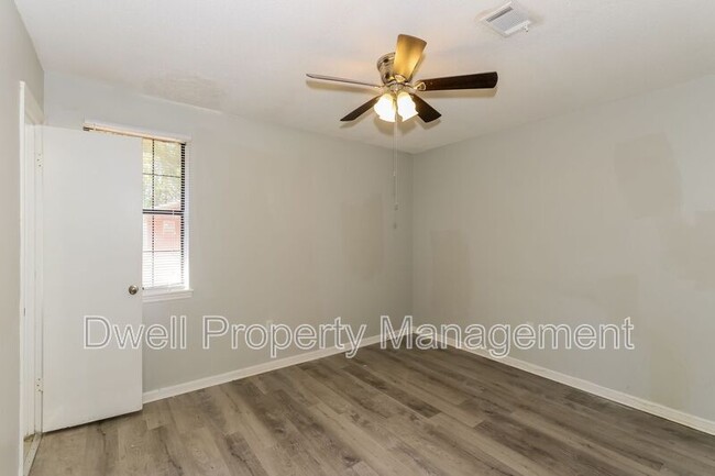 Photo - 2614 Andorra Dr