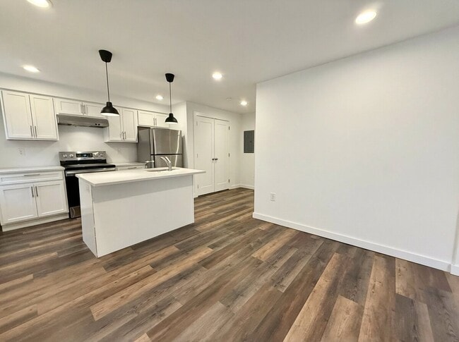 Photo - 451 Green Ln Unit 2