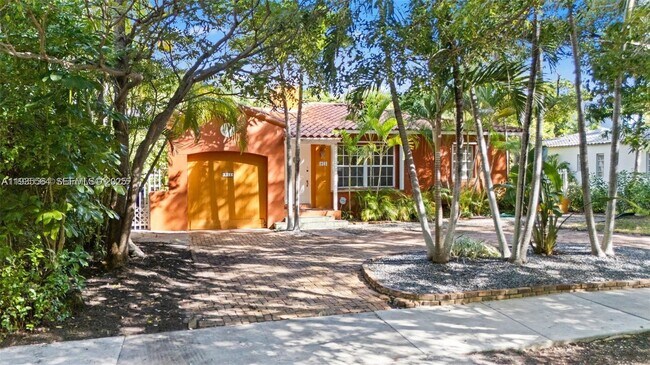 Photo - 911 NE 72nd Terrace