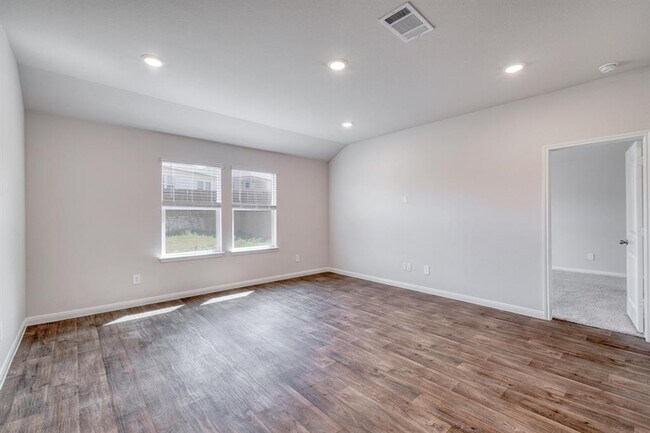 Photo - 109 Bethpage Dr