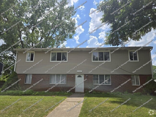 Building Photo - Clean 2 Bedroom 2nd Floor Apartment