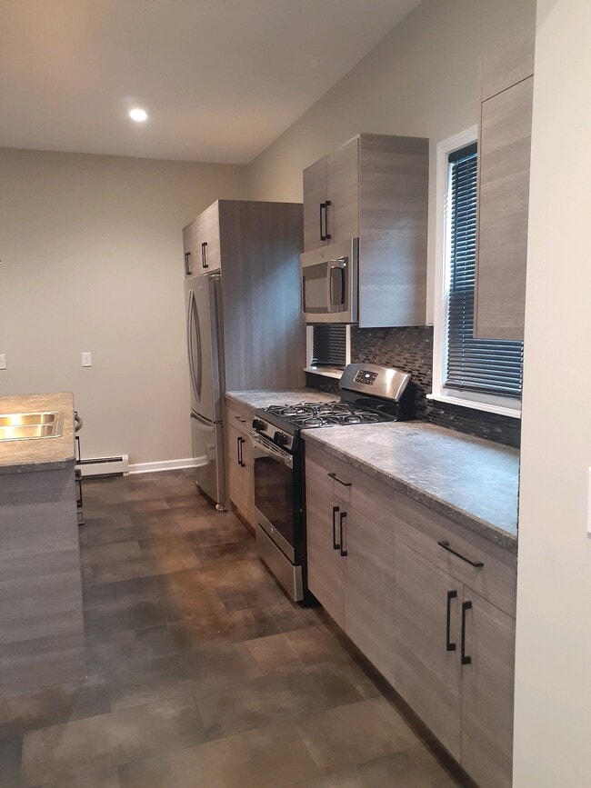 Photo - 1888 E 123rd St