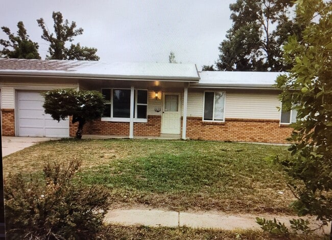 Building Photo - 4125 N Carefree Cir