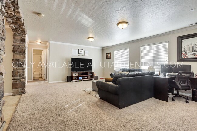 956 W 580 S Unit 119