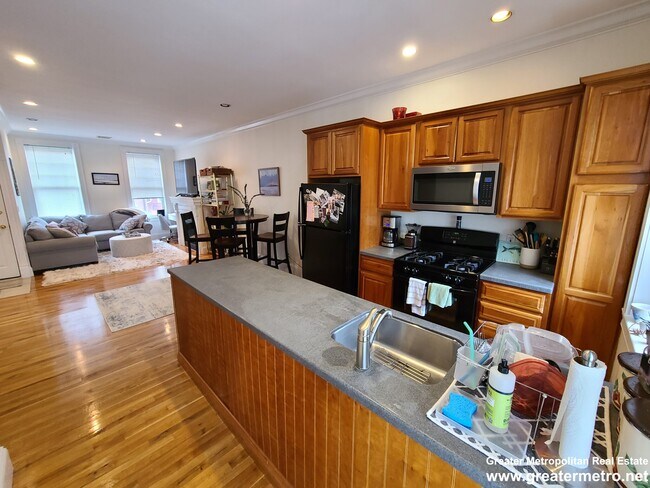 Photo - 599 E 6th St Condo Unit 1