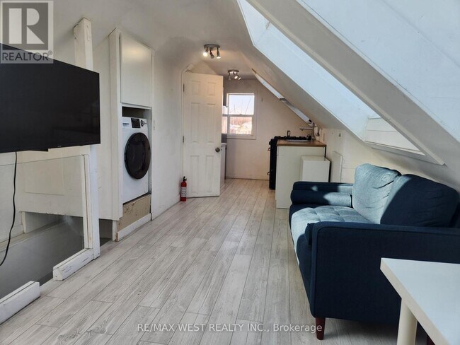 Photo - 32 Pritchard Ave