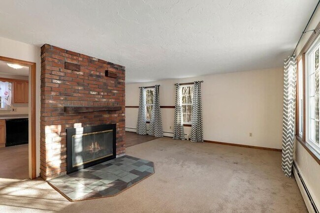 Photo - 25% off 1st months rent! Well maintained, ...