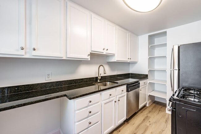 Building Photo - Two Bedroom Unit 85