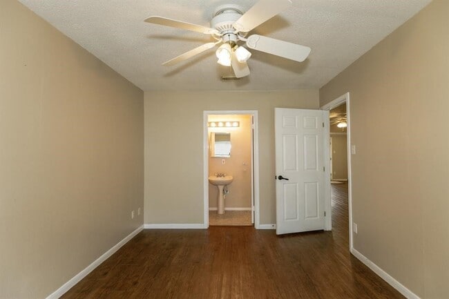 Photo - 616 17th Ave N