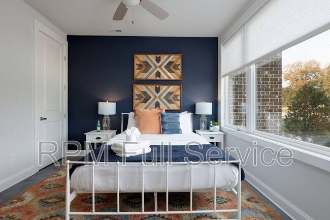 Photo - 505B Wedgewood Ave