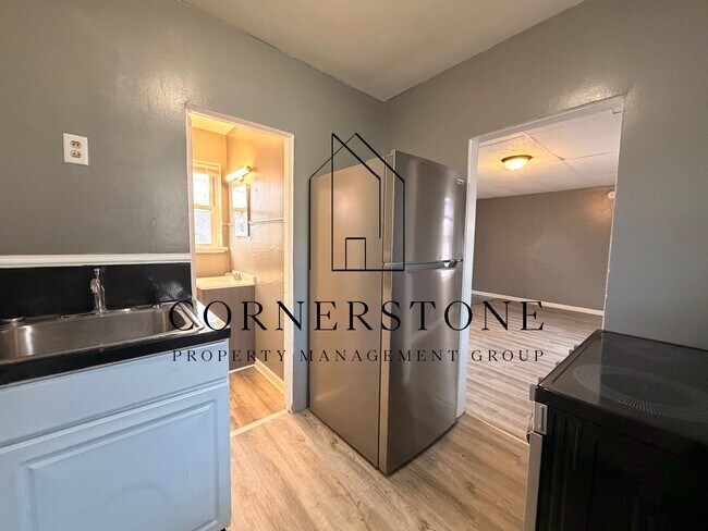 21 N 14th St Unit = 21 N 14th St