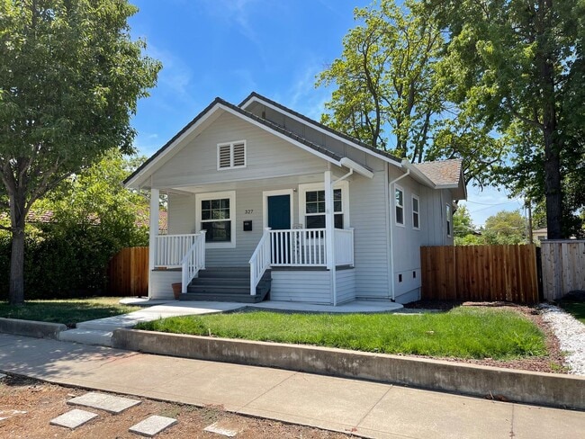 Darling Old Roseville Home - Dog Friendly! - Darling Old Roseville Home - Dog Friendly!