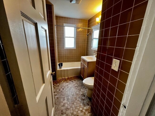 Photo - 19 Banks St Unit 2