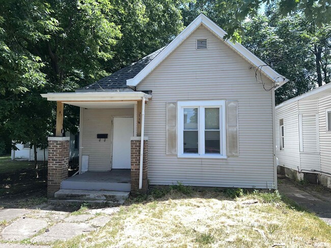 Building Photo - 114 E Maywood Ave Rental