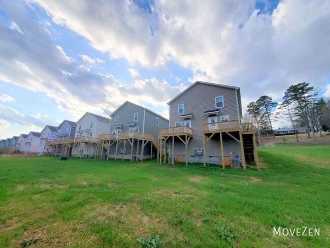 Photo - 275 Vanderbilt Rd