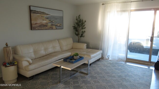 Photo - 165 Sunset Ln