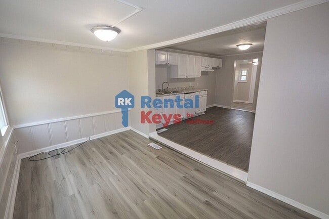 Photo - 3450 Koressel Ave