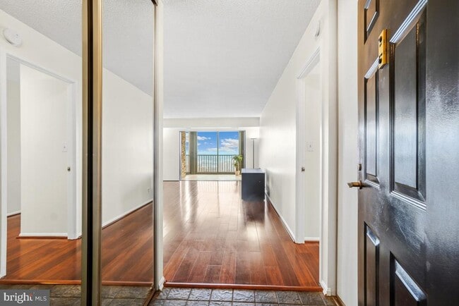 Photo - 5902 Mt Eagle Dr Unit 1601