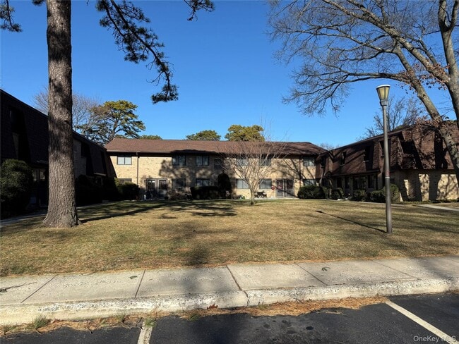 Photo - 55 Pinebrook Pl