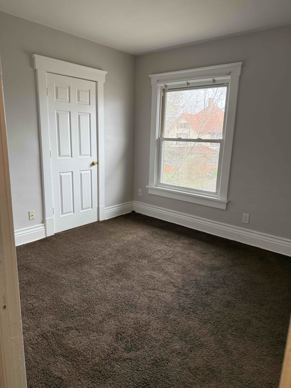 Photo - 505 6th St NE