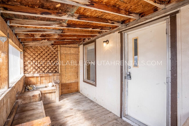 Photo - 440 W Main St