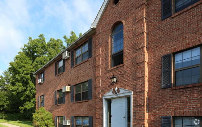 Miami Hills Apartments