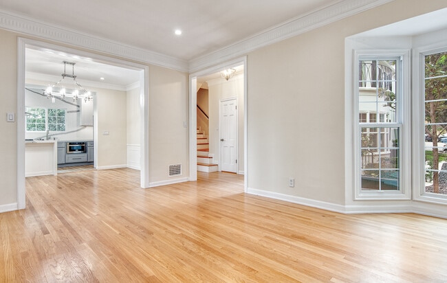 Photo - 422 Smithwood Dr