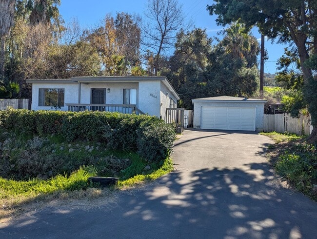 Building Photo - Single Level 3 Bed/2 Bath in El Cajon