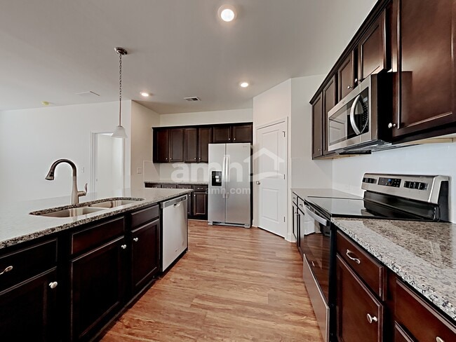 Photo - 7071 Creeksong Dr