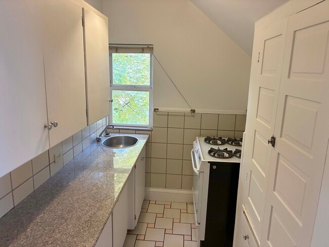 Photo - 428 S Chestnut St Unit C